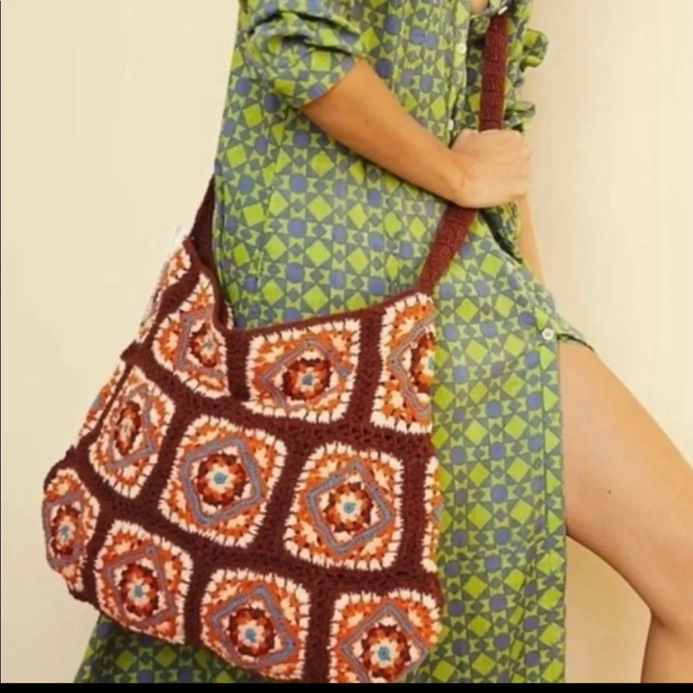 NWOT catch me crochet hobo bag - Picture 1 of 3